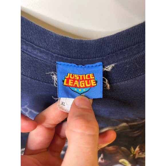 Vintage Justice League graphic tee - Picture 2 of 4